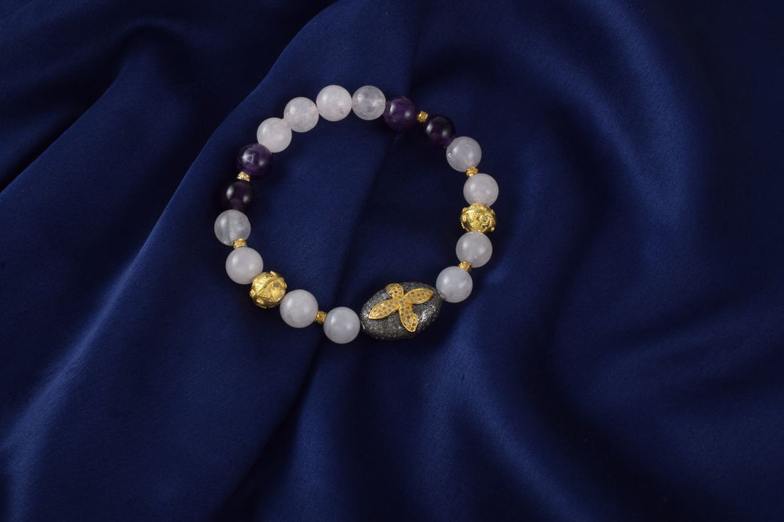 Quartz rose ou rhodonite : quelle pierre d'amour choisir ?