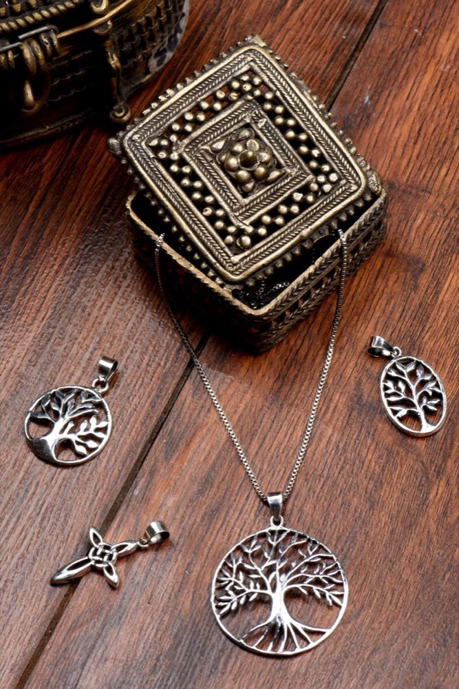 Quel collier arbre de vie offrir ? Idées cadeaux