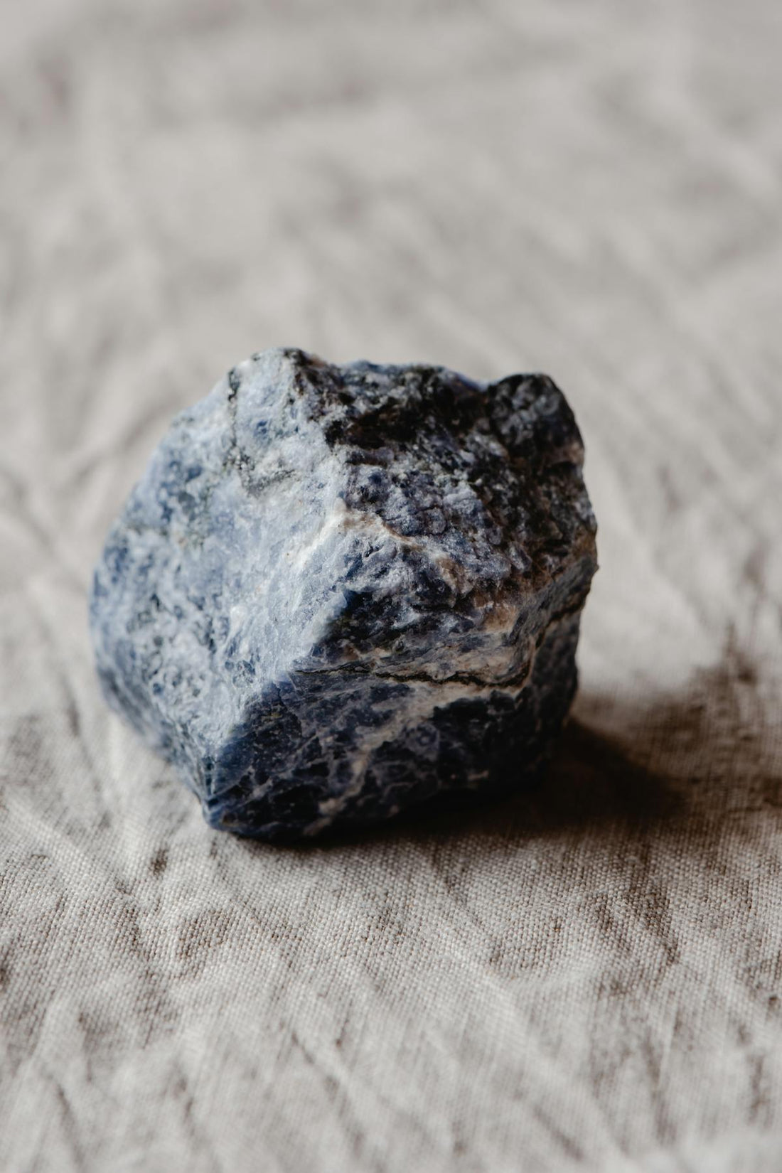 Dumortierite pierre bleue naturelle - lithotherapie | Source Sacree