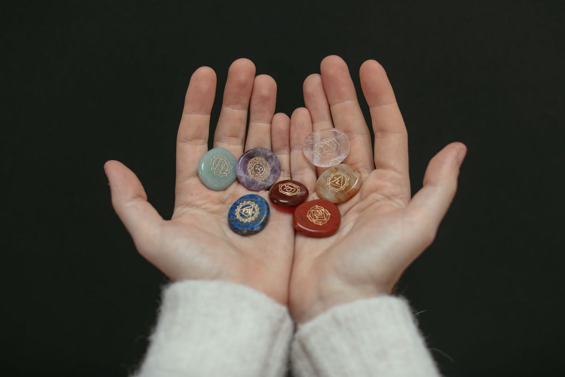 Cadeau meilleure amie : quel coffret de pierres offrir ?