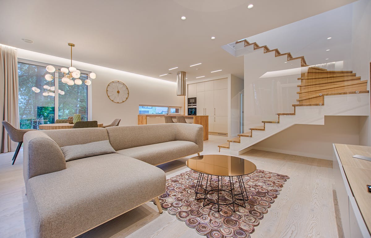 Salon interieur moderne - feng shui cristaux | Source Sacree