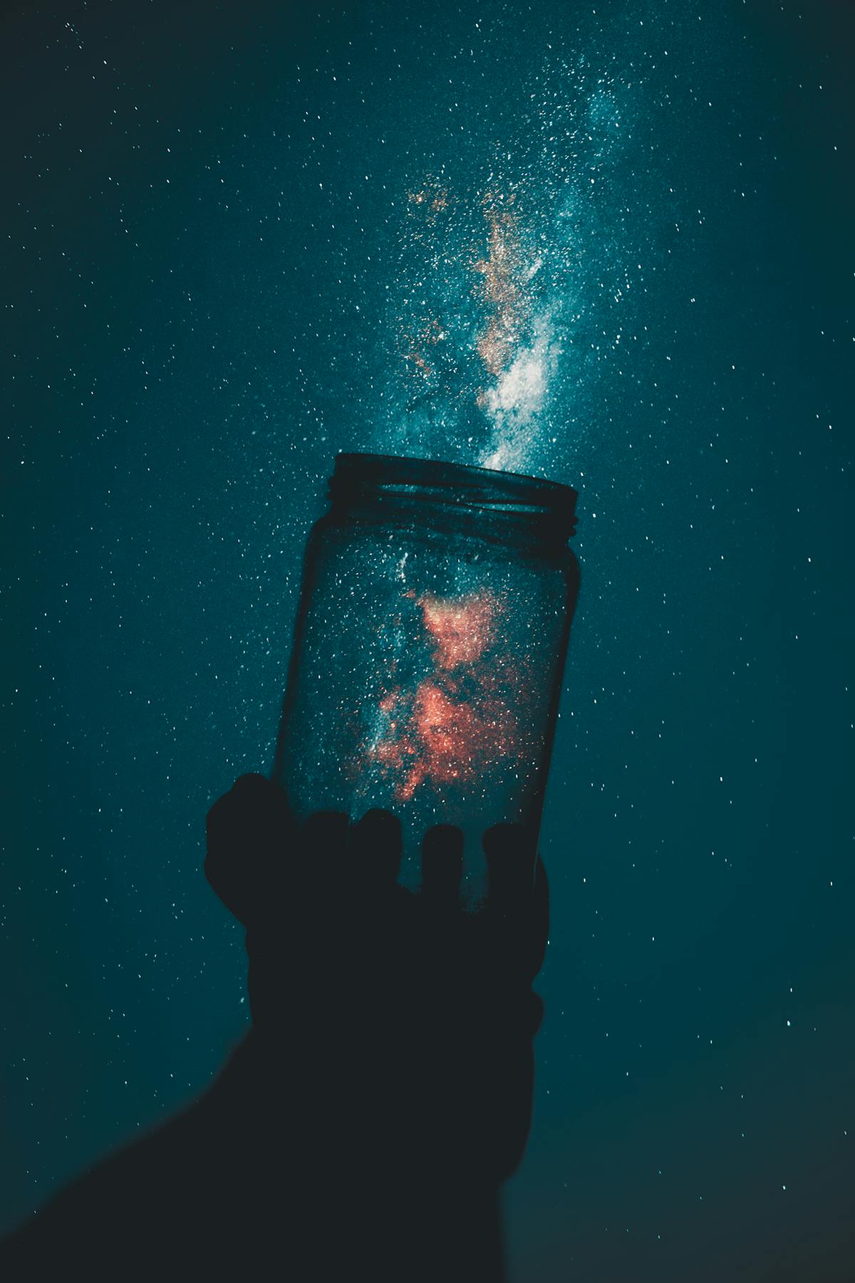 Bocal galaxie etoiles - pierre signe astrologique | Source Sacree