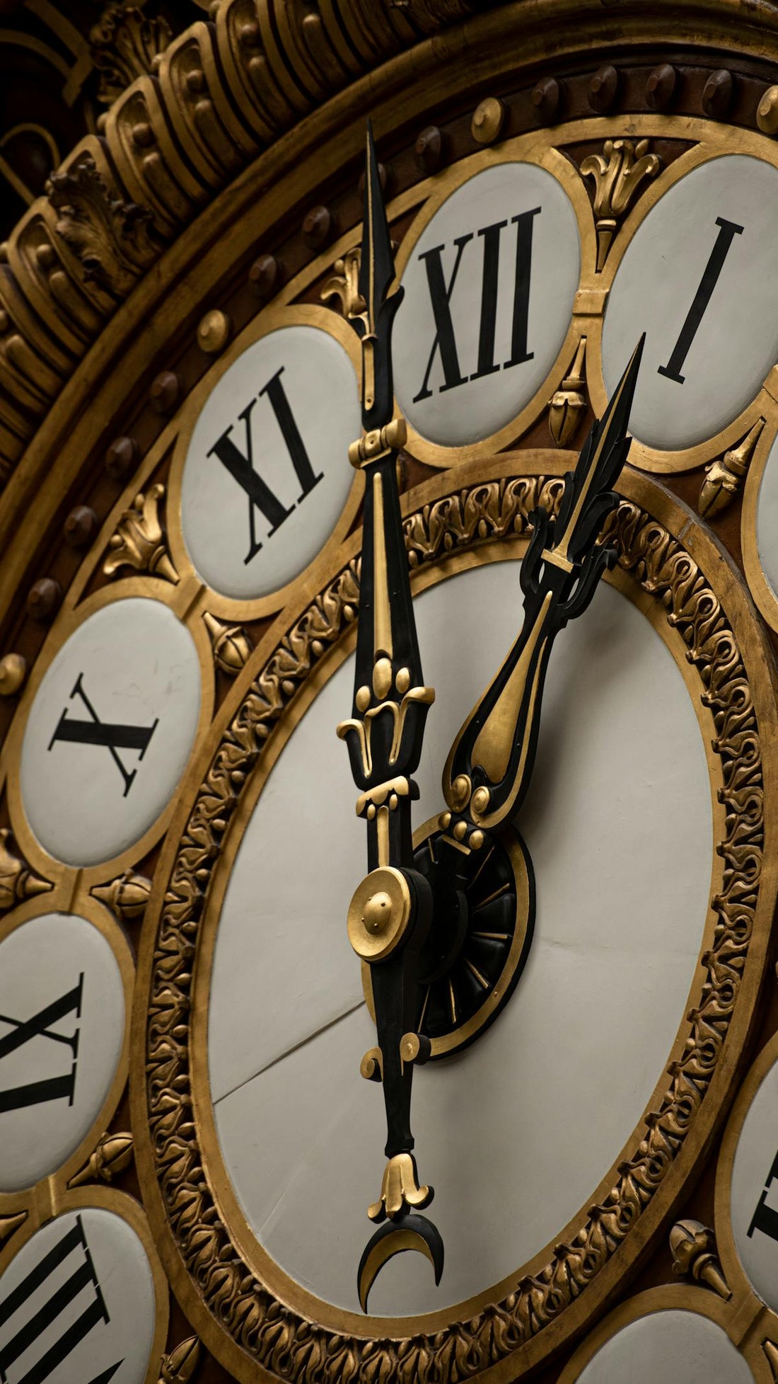 Heure miroir 11h11 signification et pierre sélénite | Source Sacrée