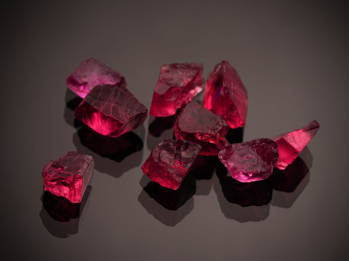 Pierres de jaspe rouge brut pour le chakra racine Muladhara - ancrage lithotherapie