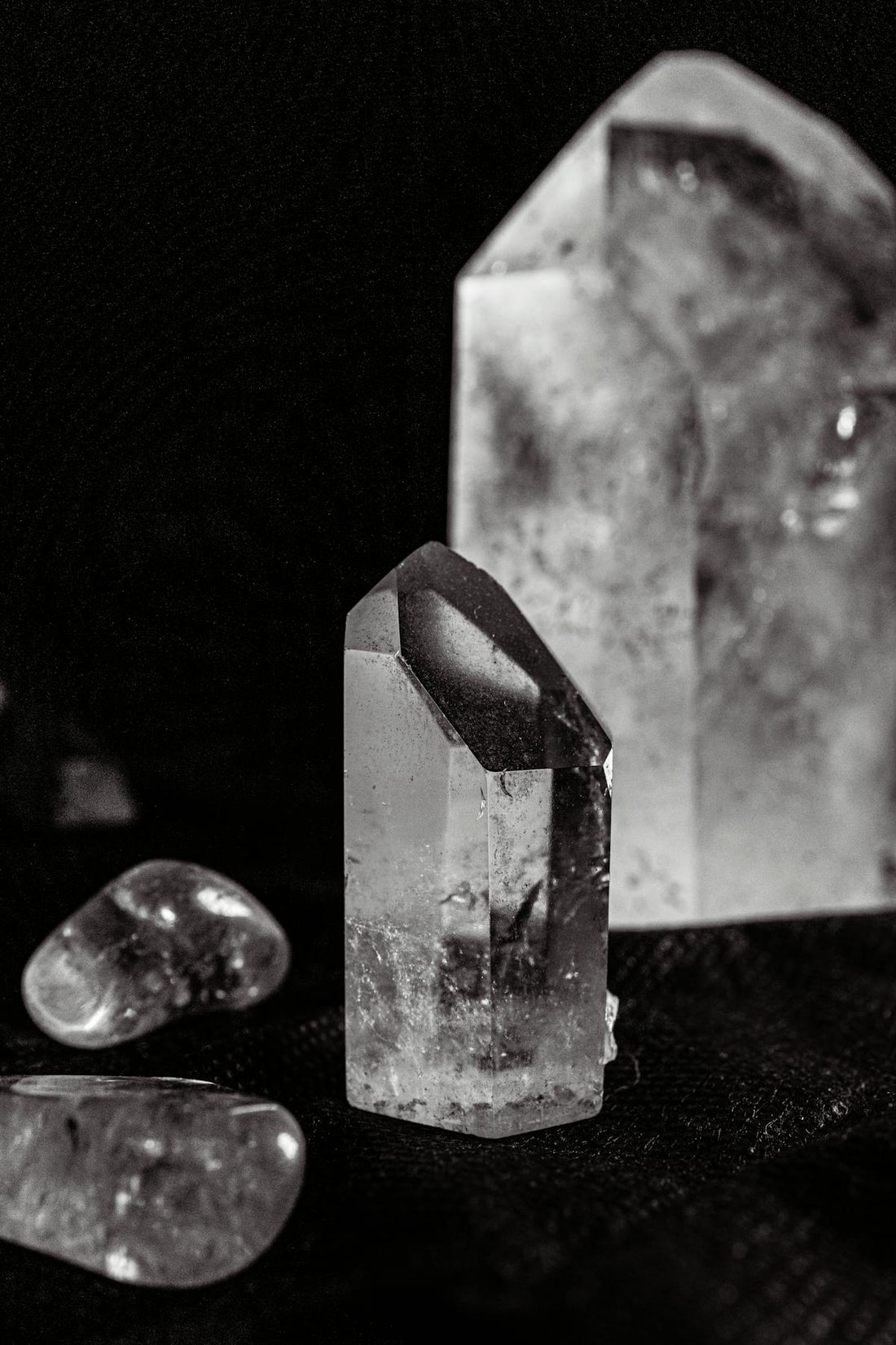 Cristaux quartz fumé sombres transparents - lithothérapie | Source Sacrée