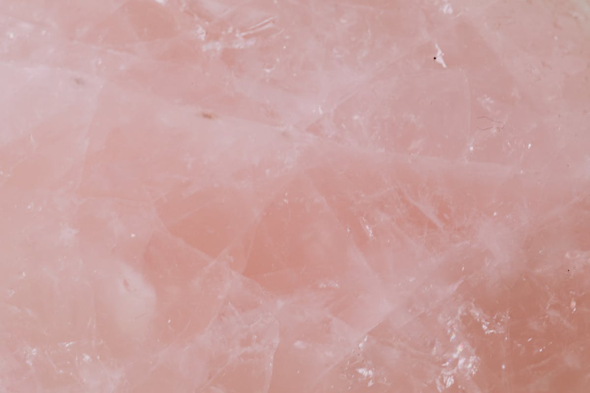 Quartz Rose pierre naturelle - lithothérapie | Source Sacrée