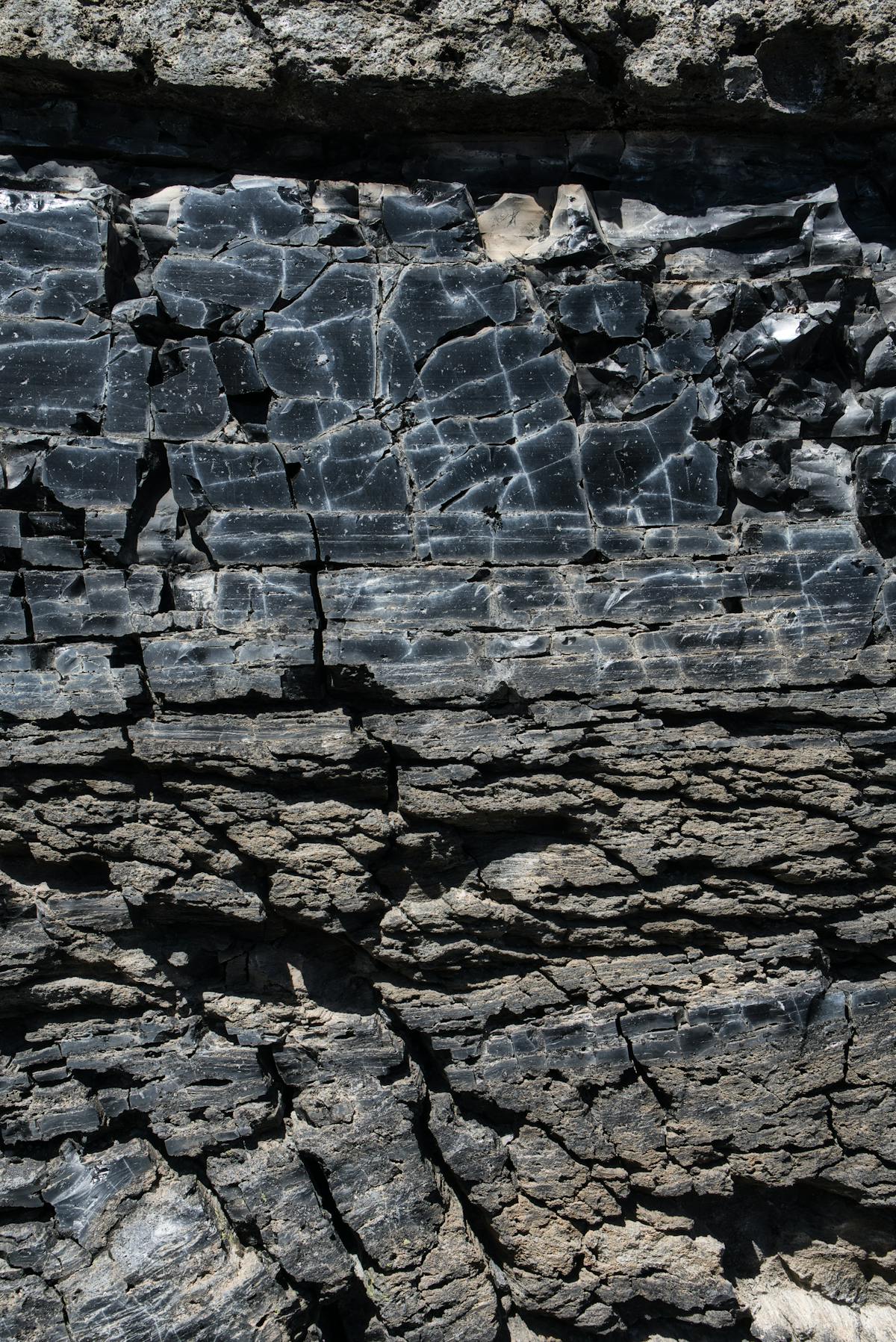 Shungite pierre naturelle - lithothérapie | Source Sacrée