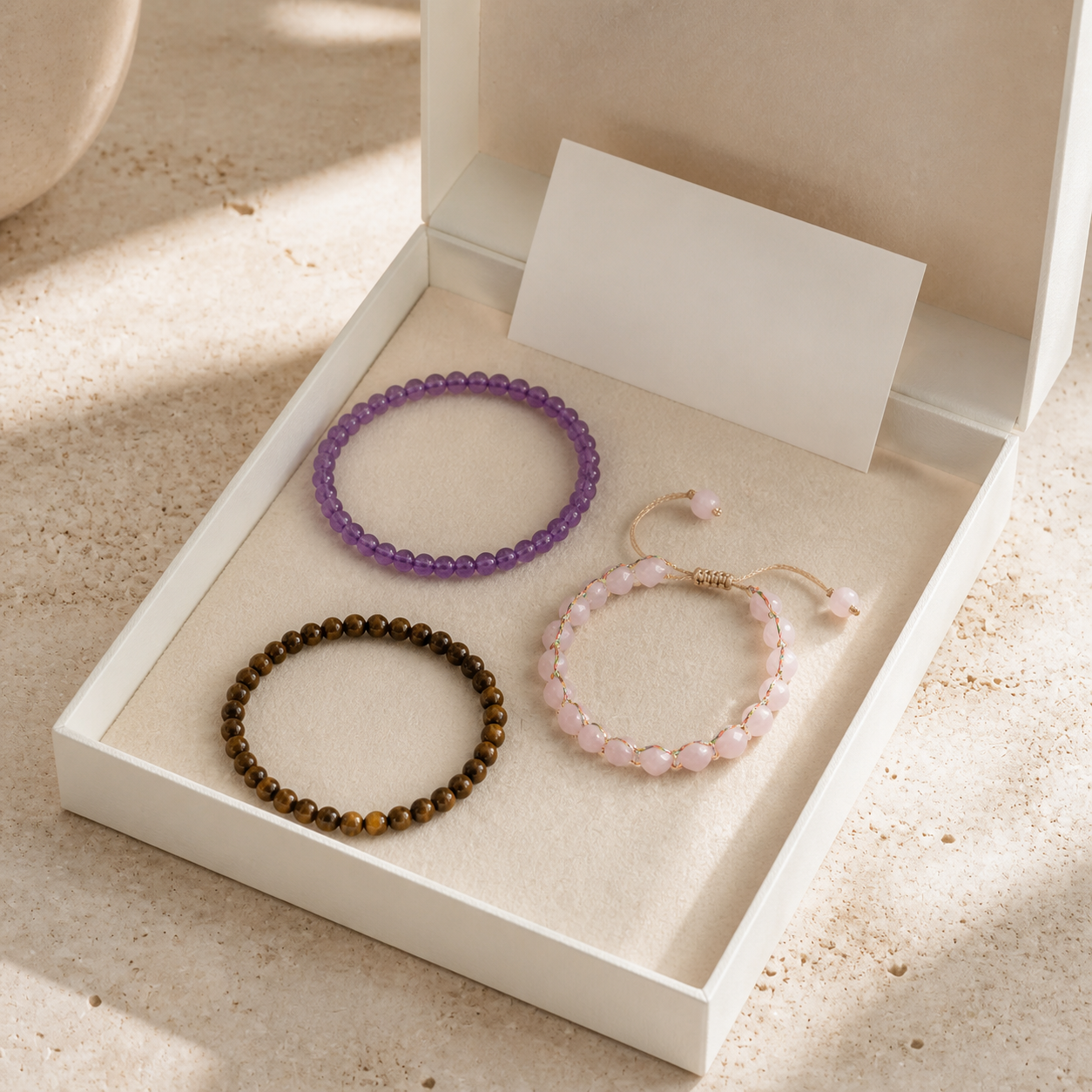 Kit Debutant Lithotherapie - 3 Bracelets Essentiels — photographie produit premium
