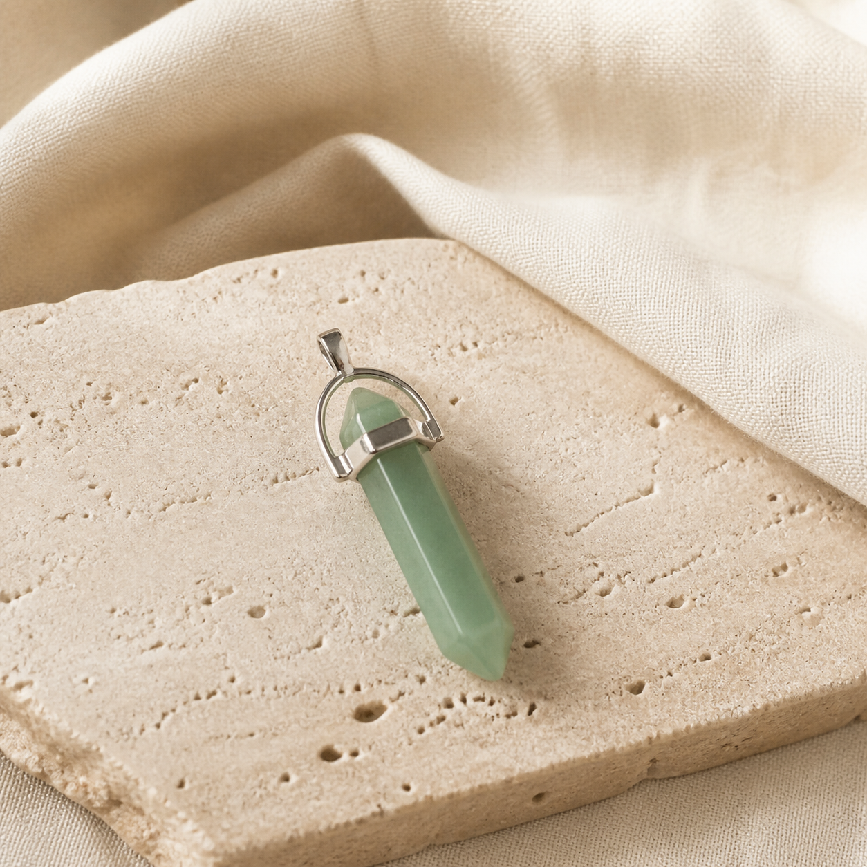 Pendentif Pointe - Aventurine Verte — vue produit premium