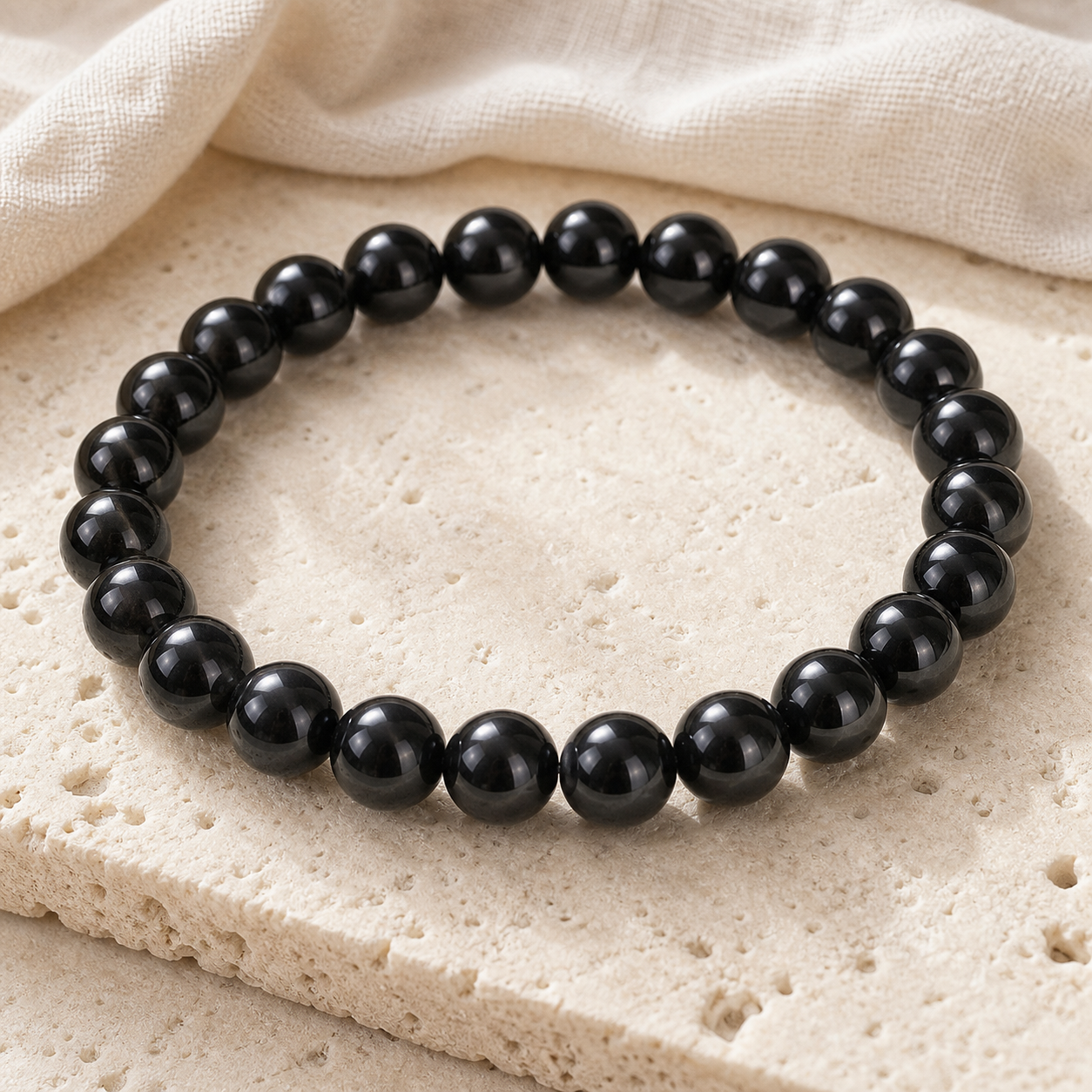 Bracelet Agate Noire — Perles Naturelles 8 mm — photographie produit premium