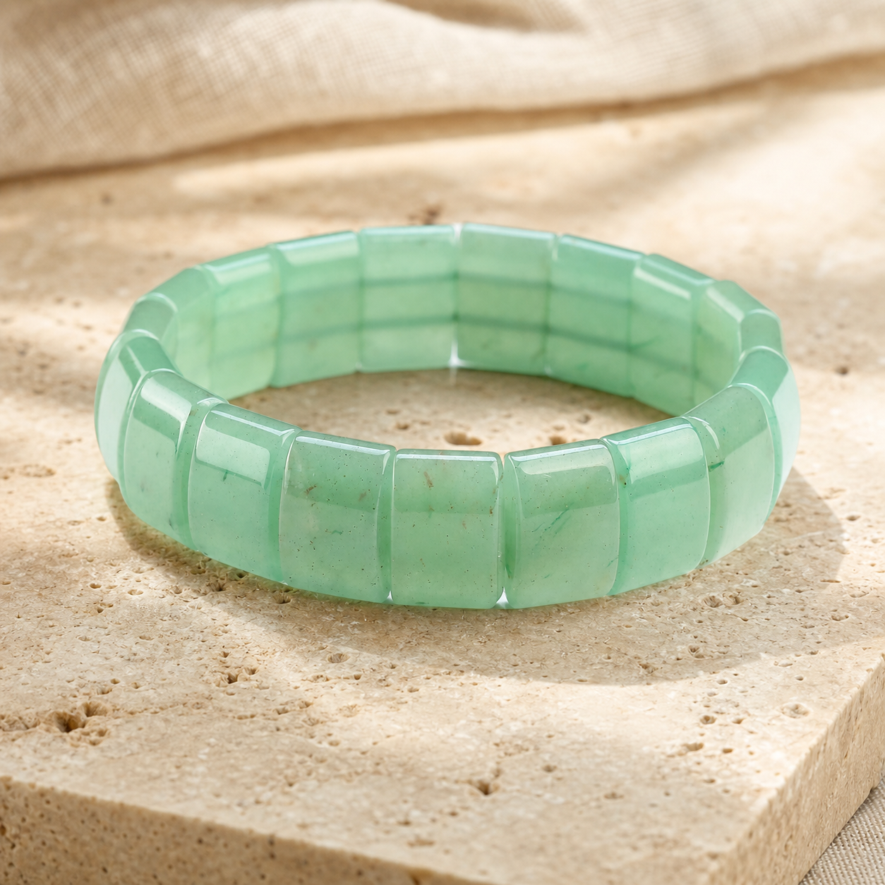 Bracelet Homme Aventurine Verte — Perles Plates 10 mm — photographie produit premium
