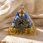Pyramide Orgonite Arbre de Vie - Lapis-Lazuli — photographie produit premium