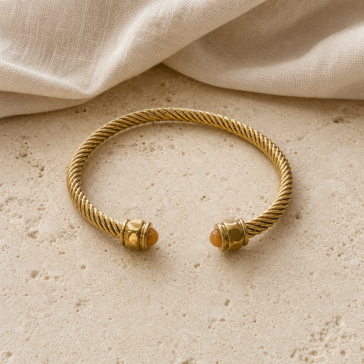 Bracelet Pierre de Naissance Novembre — Citrine — photographie produit premium