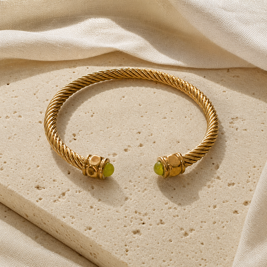 Bracelet Pierre de Naissance Août — Péridot — photographie produit premium