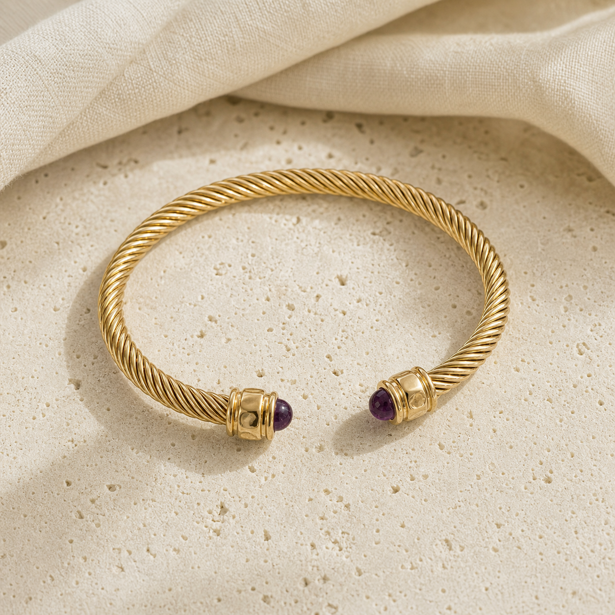 Bracelet Pierre de Naissance Février — Améthyste — photographie produit premium