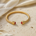 Bracelet Pierre de Naissance Juillet — Cornaline — photographie produit premium