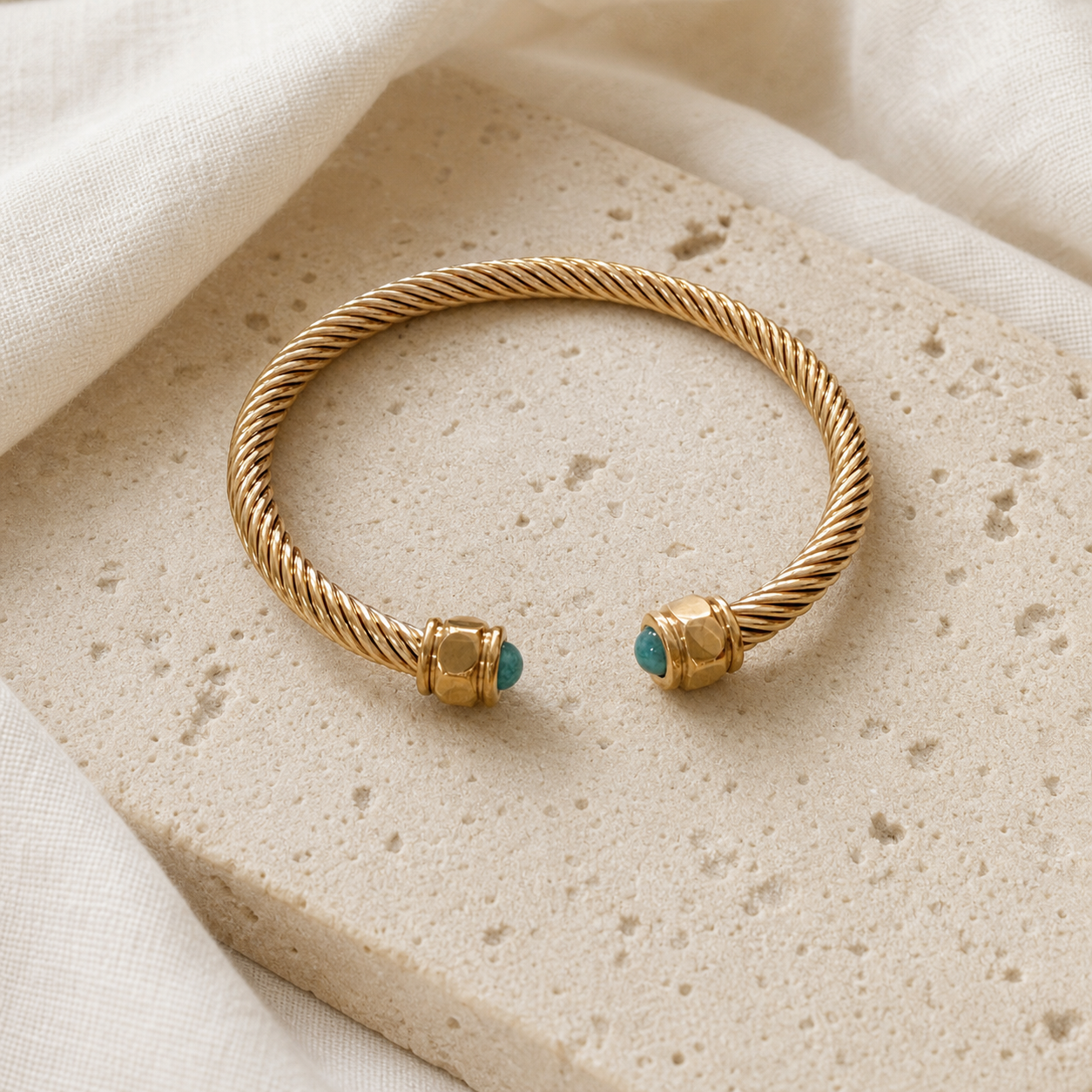 Bracelet Pierre de Naissance Décembre — Turquoise — photographie produit premium
