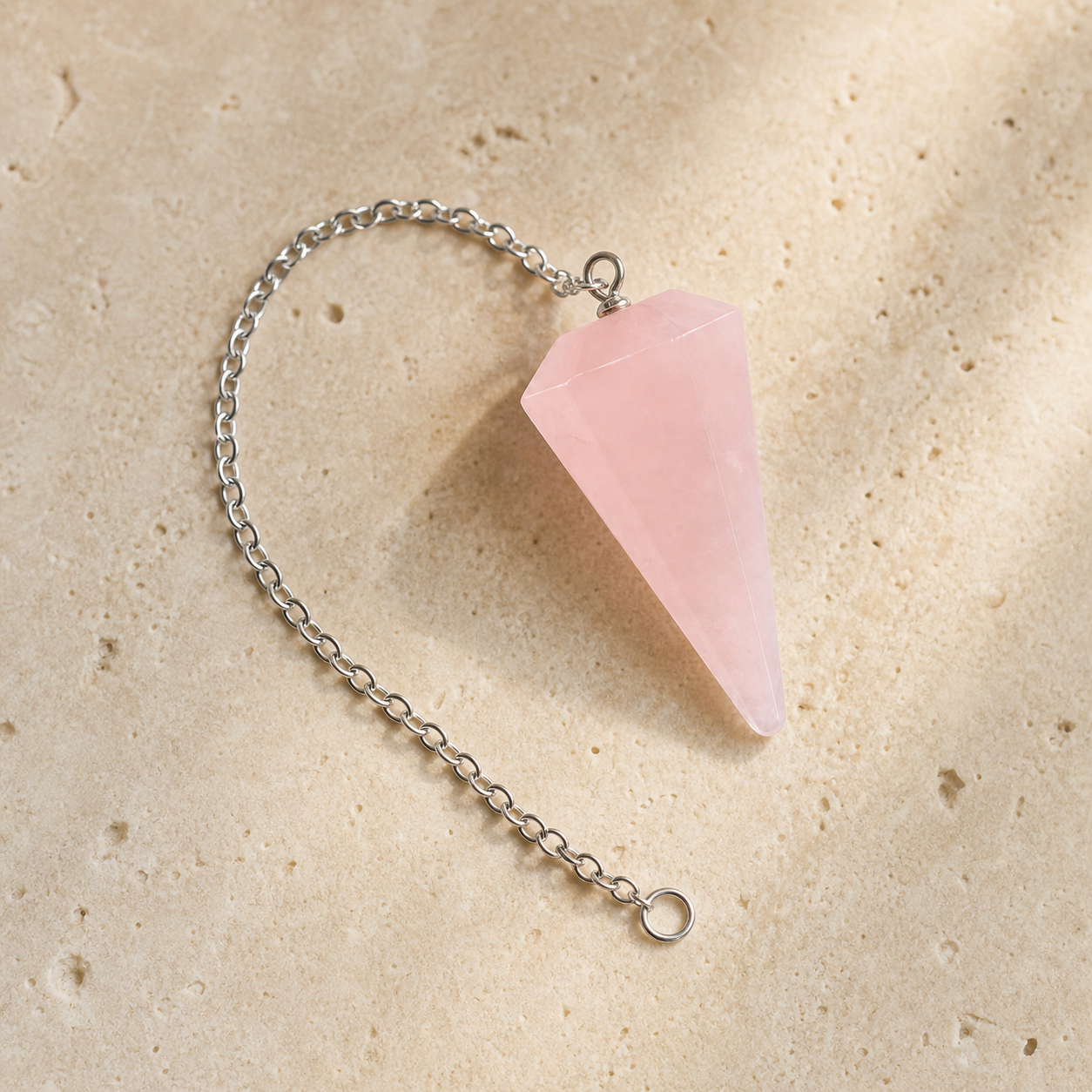 Pendule Radiesthesie - Quartz Rose — photographie produit premium