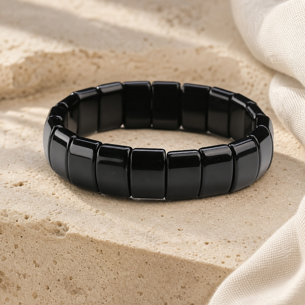 Bracelet Homme Obsidienne Noire — Perles Plates 10 mm — photographie produit premium
