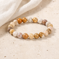 Bracelet Corail Fossile — Perles Naturelles 8 mm — photographie produit premium