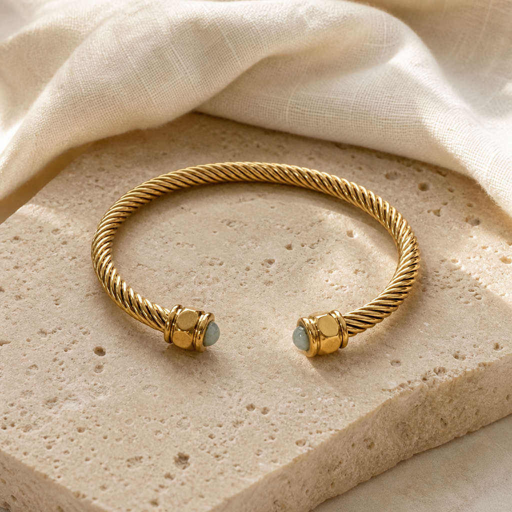 Bracelet Pierre de Naissance Mars — Aigue-marine — photographie produit premium