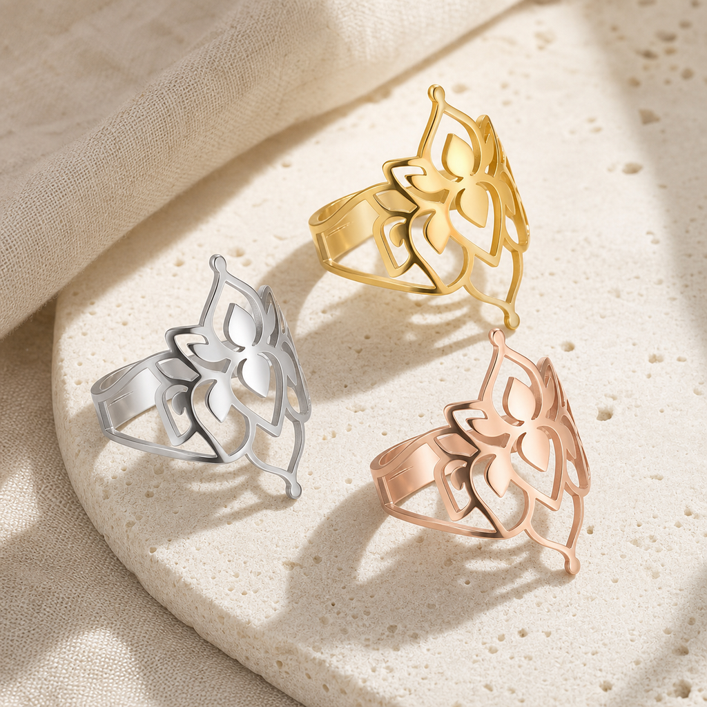 Bague Fleur de Lotus ajourée en acier inoxydable réglable — photographie produit premium