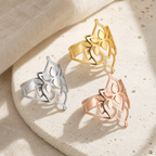 Bague Fleur de Lotus ajourée en acier inoxydable réglable — photographie produit premium