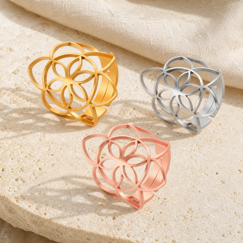 Bague Graine de Vie ajourée en acier inoxydable réglable — photographie produit premium