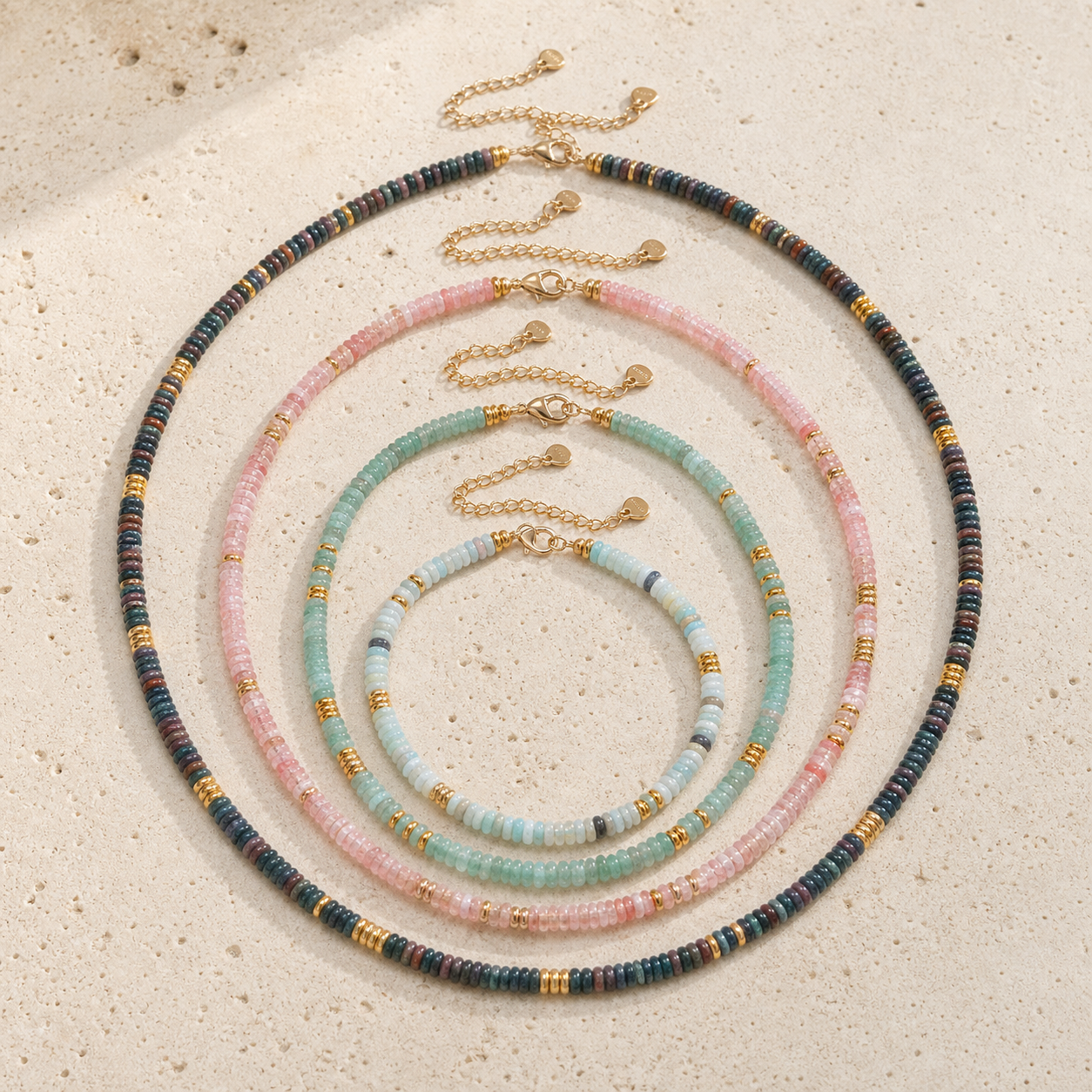 Collier Ras-de-Cou Pierre Naturelle – Rondelles Heishi — photographie produit premium