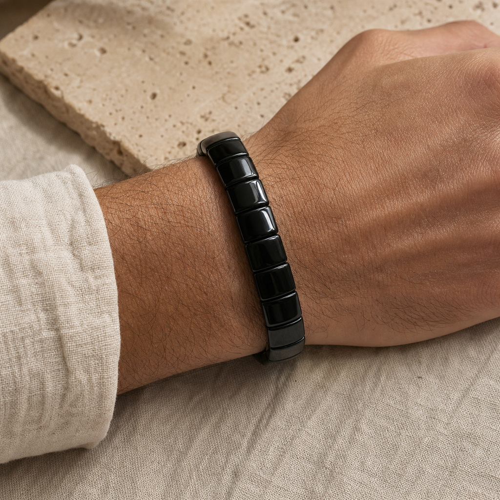 Bracelet Homme Obsidienne Noire — Perles Plates 10 mm — vue en situation