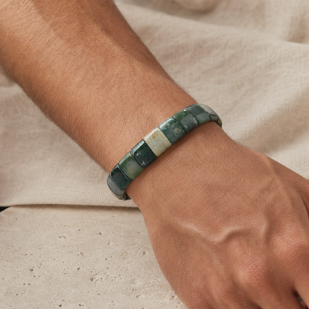 Bracelet Homme Agate Indienne — Perles Plates 10 mm — vue en situation