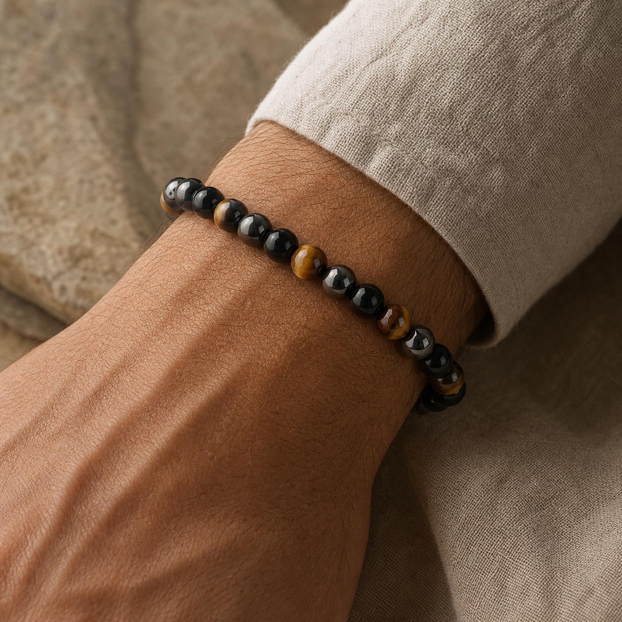 Bracelet Homme Triple Protection — Obsidienne, Hématite, Œil de Tigre — vue en situation
