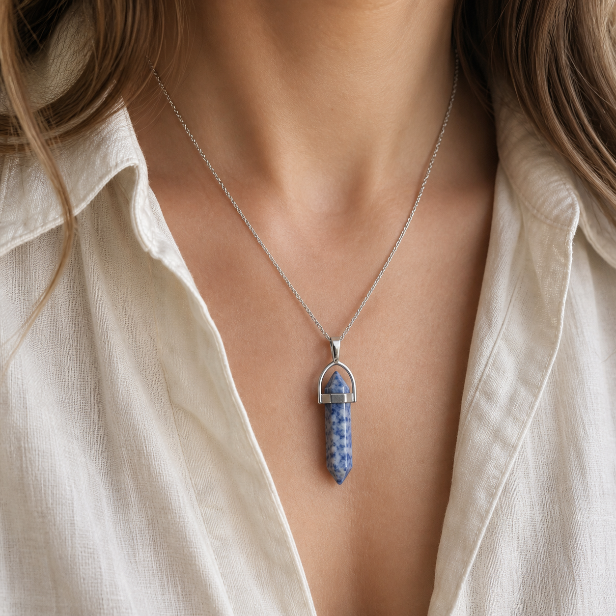 Pendentif Pointe - Sodalite — bijou porté