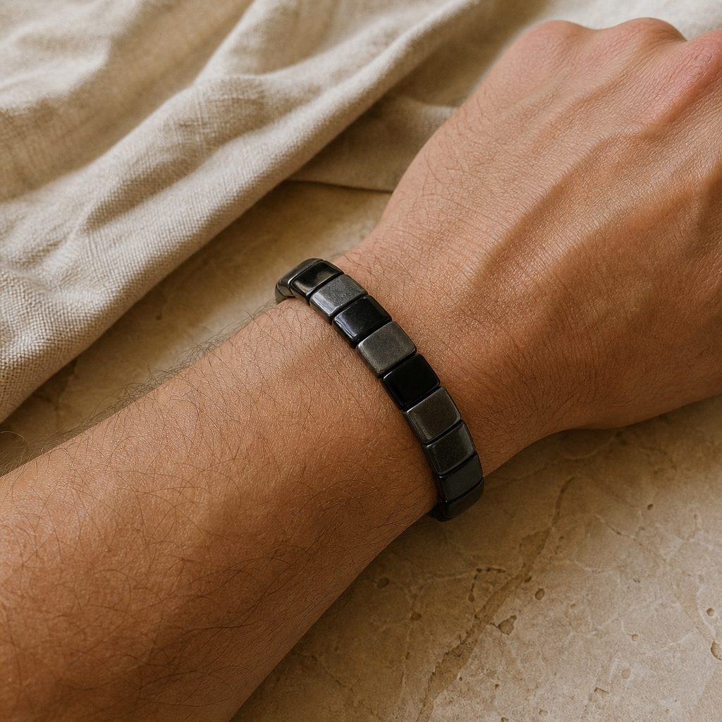 Bracelet Homme Obsidienne Argentée — Perles Plates 10 mm — vue en situation