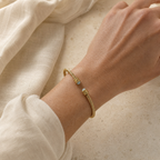 Bracelet Pierre de Naissance Mars — Aigue-marine — vue en situation