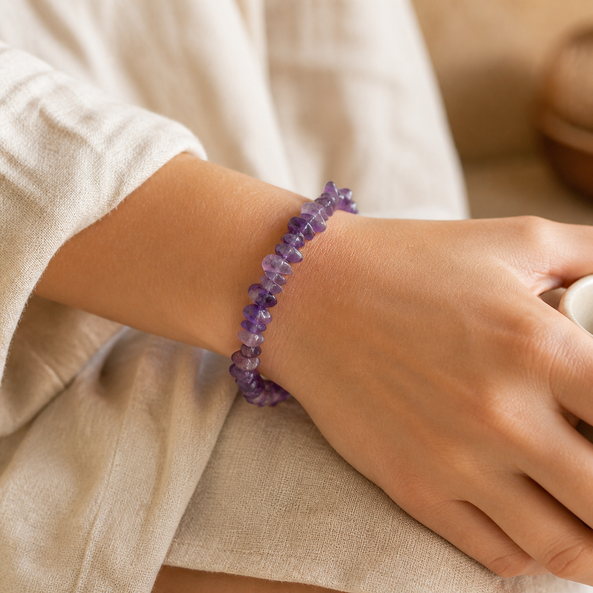 Bracelet Éclats de Pierre Naturelle Brute – 25 Pierres — bijou porté
