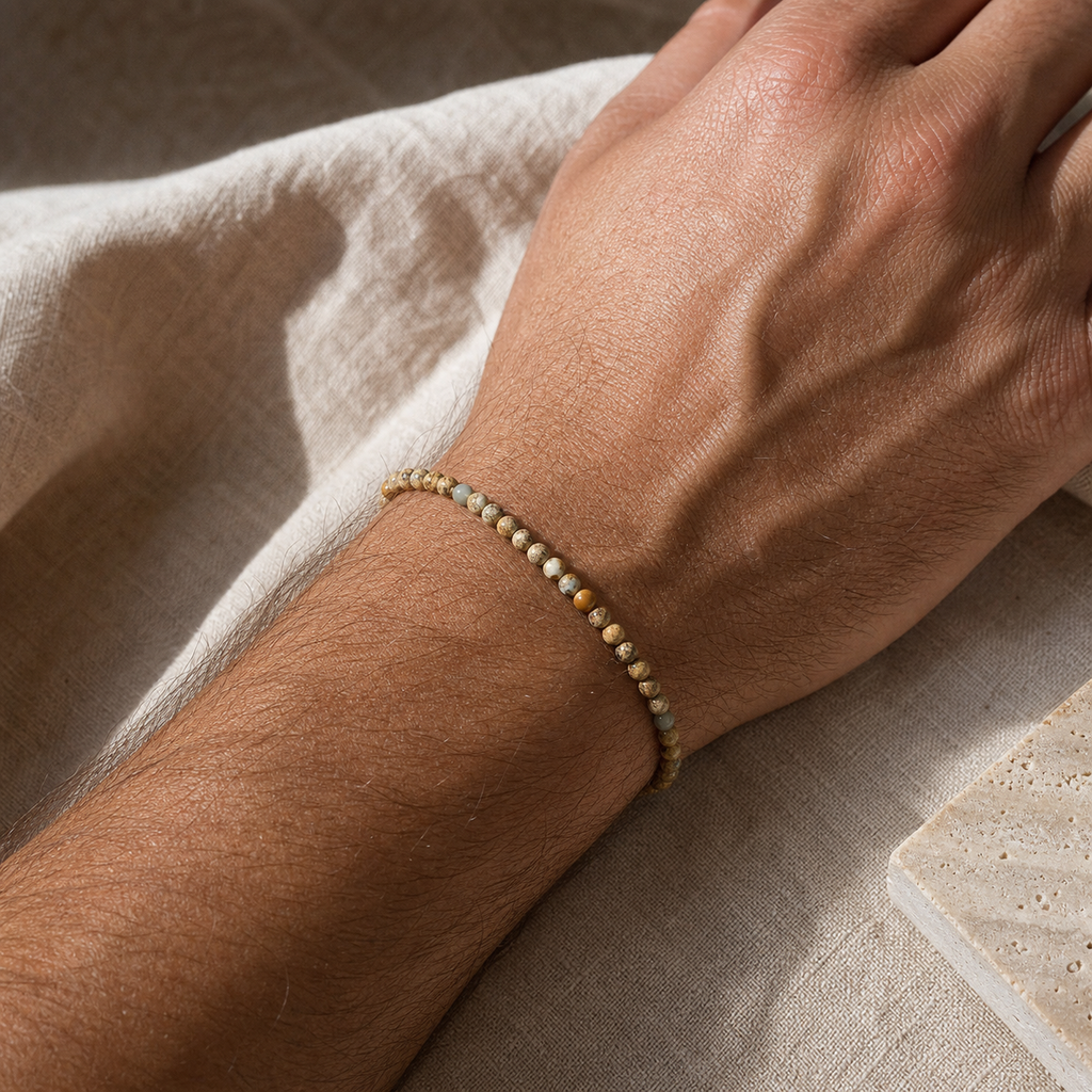 Bracelet Homme Pierre Fossile — Perles 4 mm — vue en situation