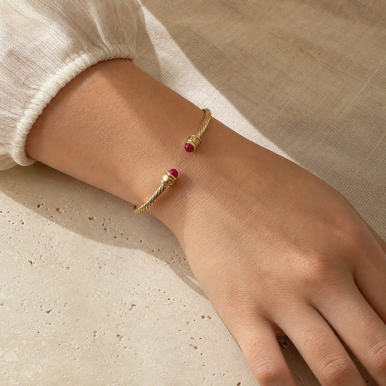 Bracelet Pierre de Naissance Juillet — Cornaline — vue en situation