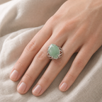Bague Aventurine Verte Réglable — vue en situation