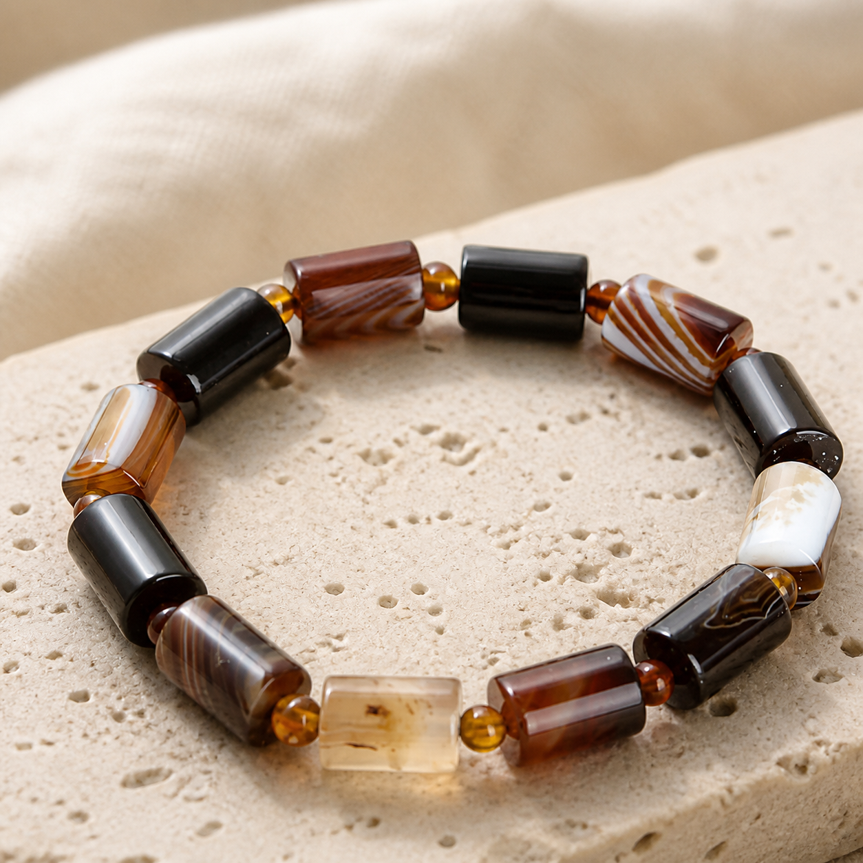 Bracelet Agate Rubanée 8 mm — Café ou Cornaline — détail matière et finition