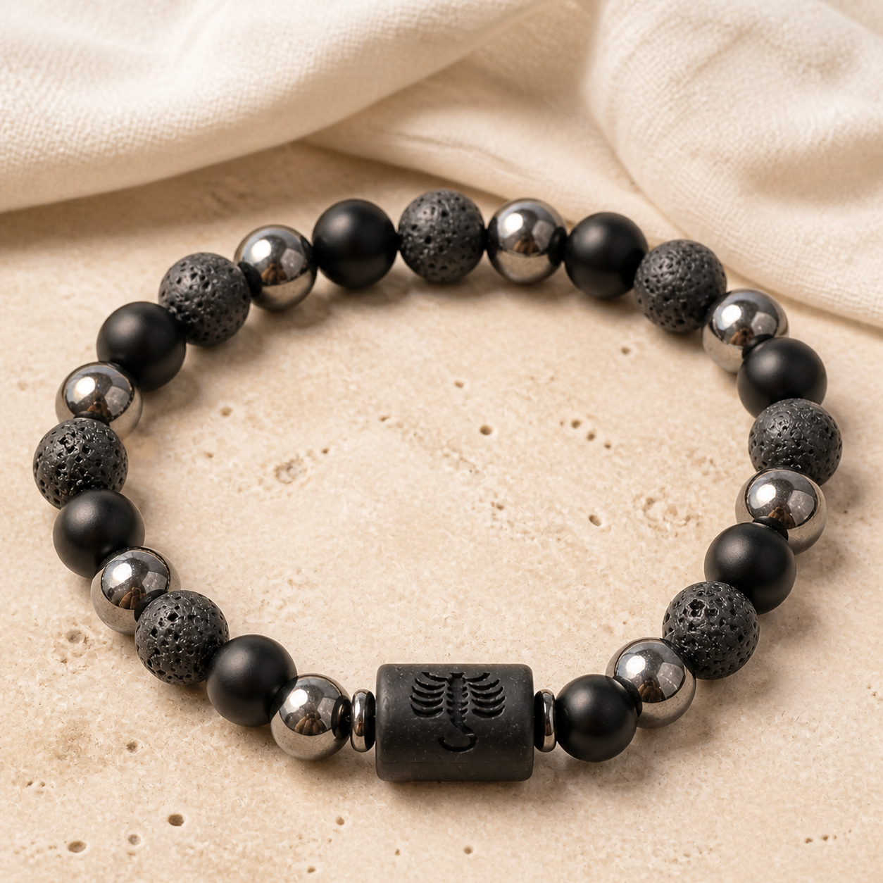 Bracelet Signe Astrologique Scorpion — Lave, Hématite et Onyx — détail matière et finition