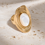 Bague Nacre Blanche Navette — vue macro ou variantes