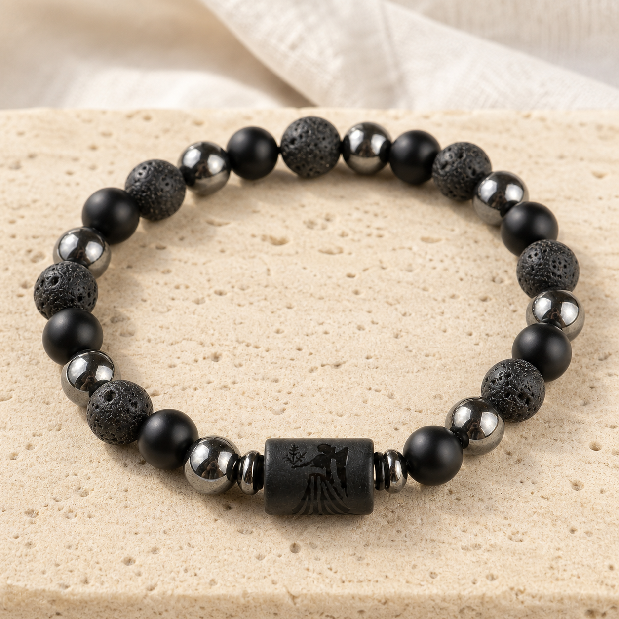 Bracelet Signe Astrologique Vierge — Lave, Hématite et Onyx — détail matière et finition