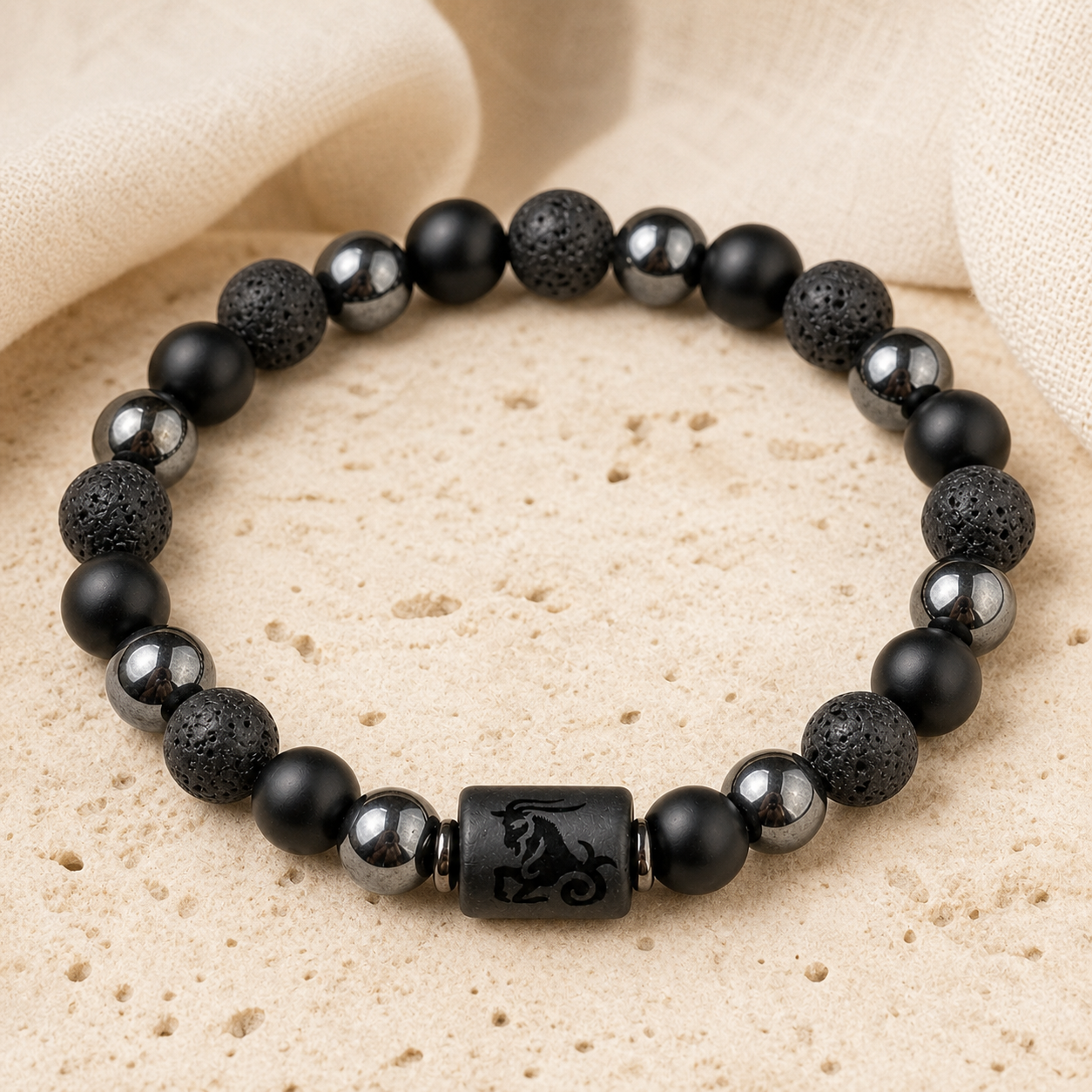 Bracelet Signe Astrologique Capricorne — Lave, Hématite et Onyx — détail matière et finition