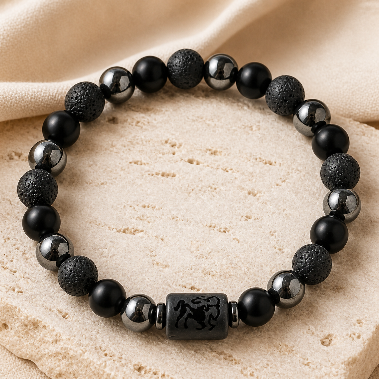 Bracelet Signe Astrologique Sagittaire — Lave, Hématite et Onyx — détail matière et finition