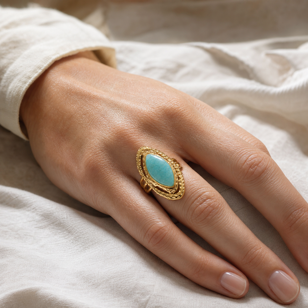Bague Amazonite Martelée — bijou porté ou variantes