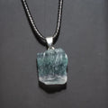 Pendentif fluorite brute naturelle cordon cuir - lithotherapie