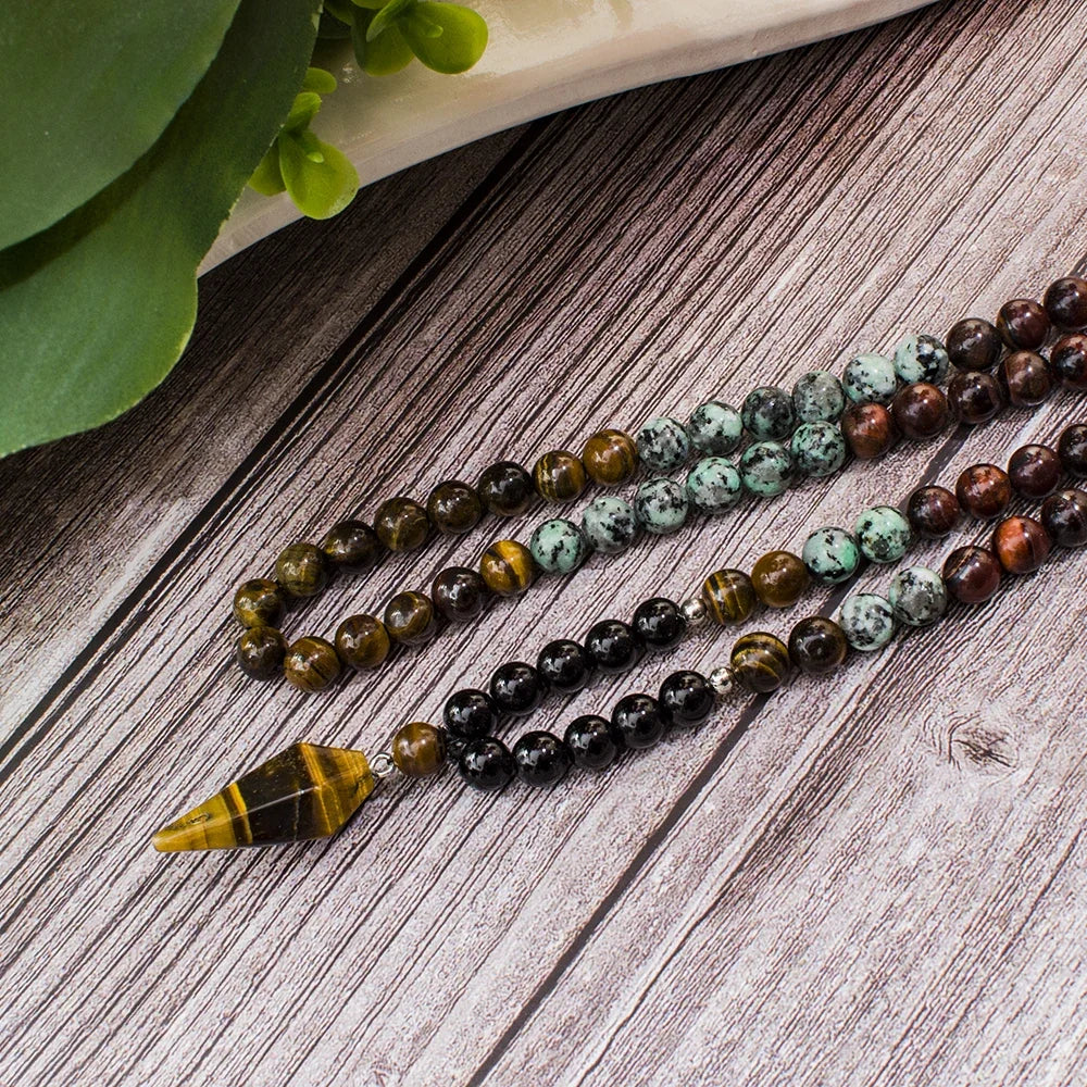 Collier bouddhiste 108 perles porté en sautoir