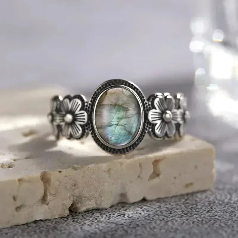 Bague Fiançailles Pierre de Lune, Petite Fleur Argentée