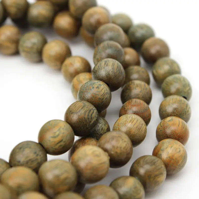 Bracelet mala 108 perles bois de santal vert 8 mm enroulé